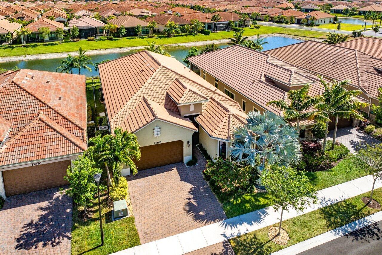 PARKLAND ROYALE - Residential Lease