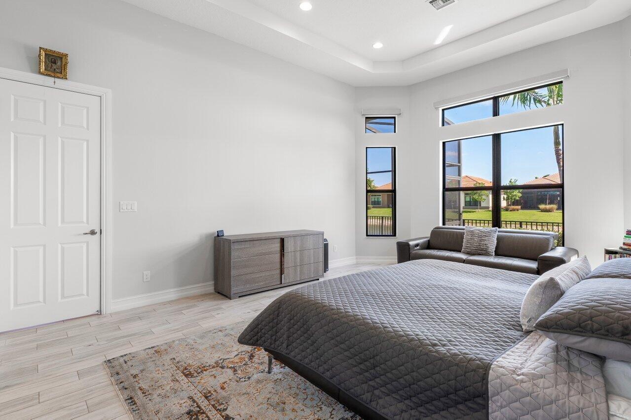 PARKLAND ROYALE - Residential Lease