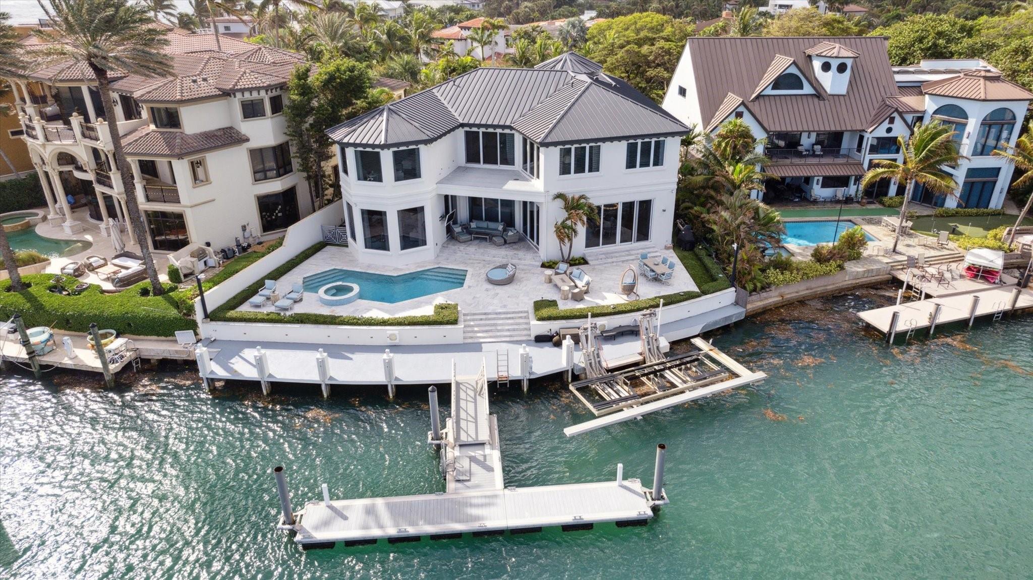 2400 Bay Dr