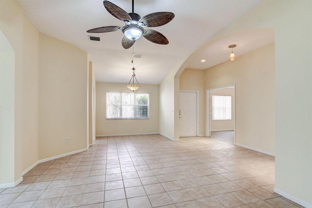 HAMPTON LAKES - Residential Lease