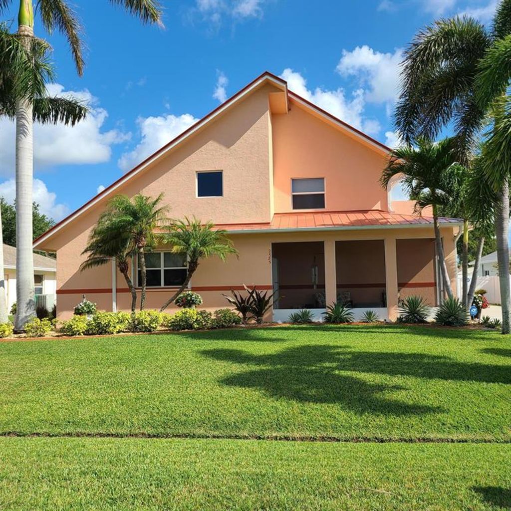 Photo of 2585 SE Alfonso Avenue, Port Saint Lucie, FL 34952 (MLS # R10734059)