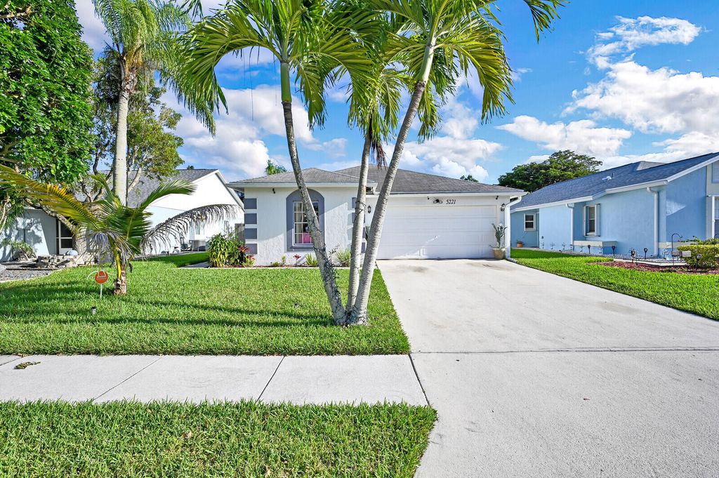 Photo of 5221 Arbor Glen Circle, Lake Worth, FL 33463 (MLS # R11154585)