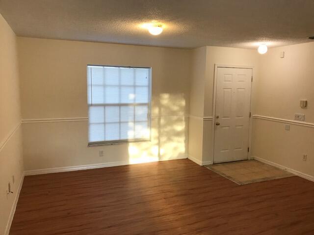 PORT ST LUCIE SECTION 4 - Residential Lease
