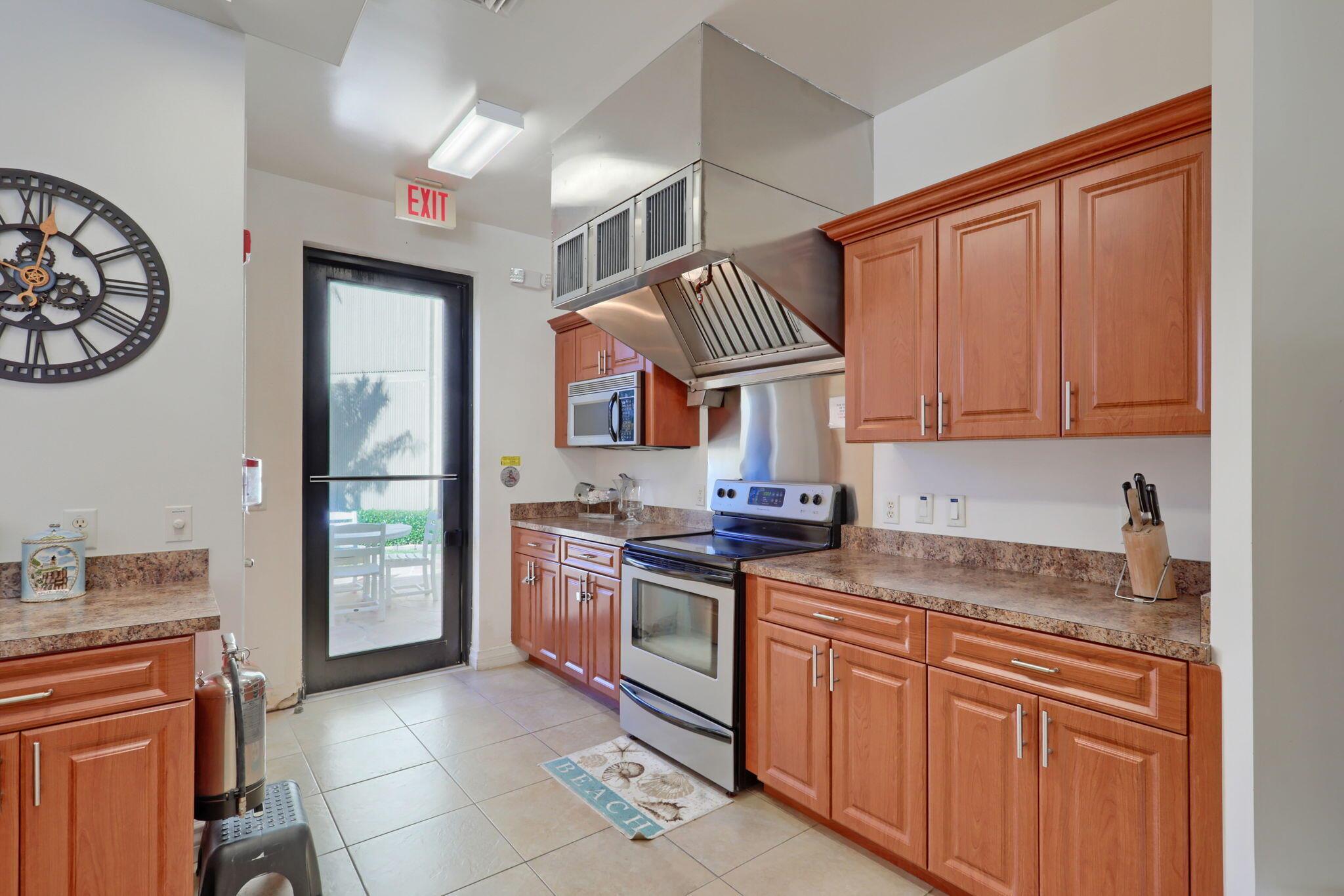 PHOENIX TOWERS CONDO - Residential Lease