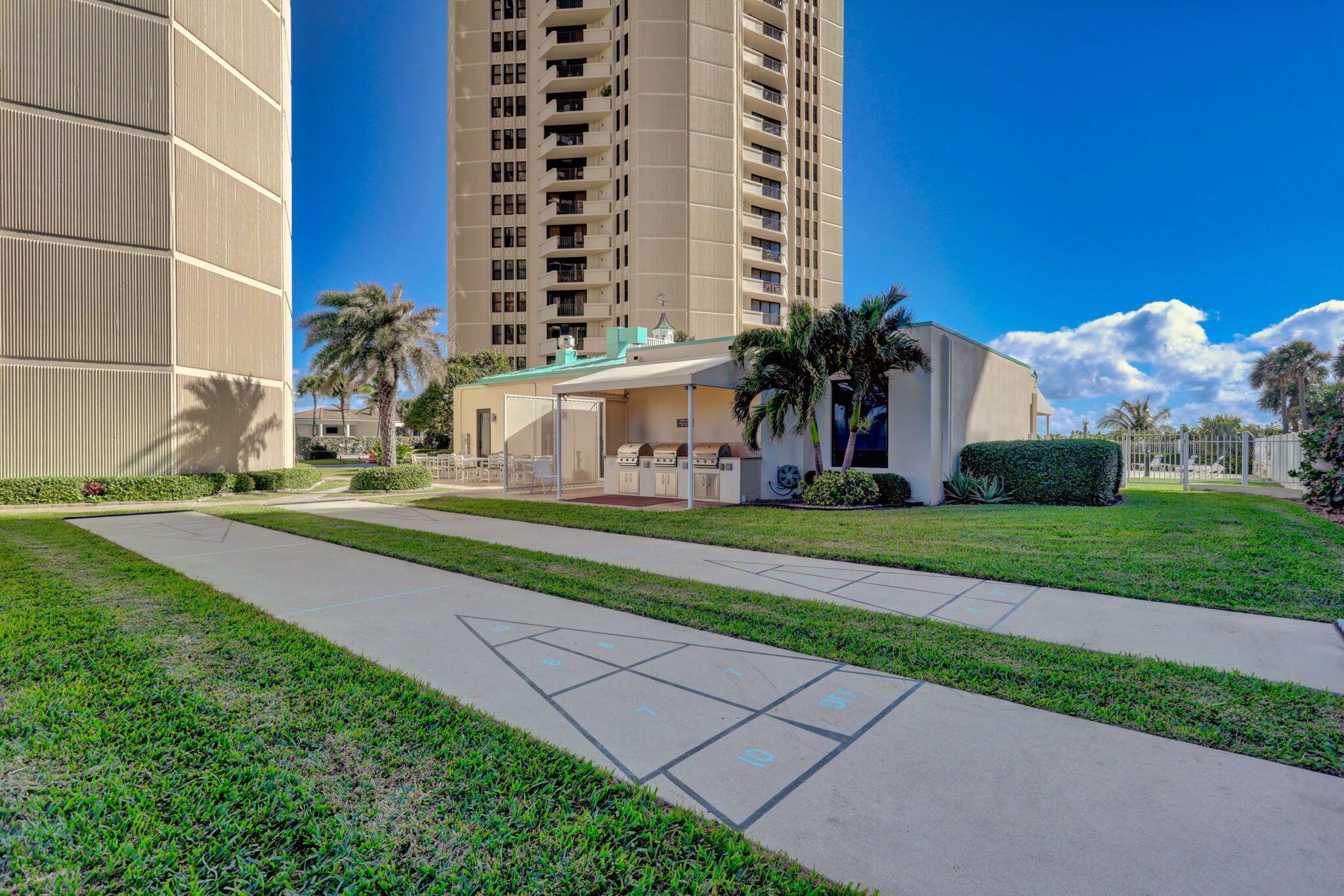 PHOENIX TOWERS CONDO - Residential Lease