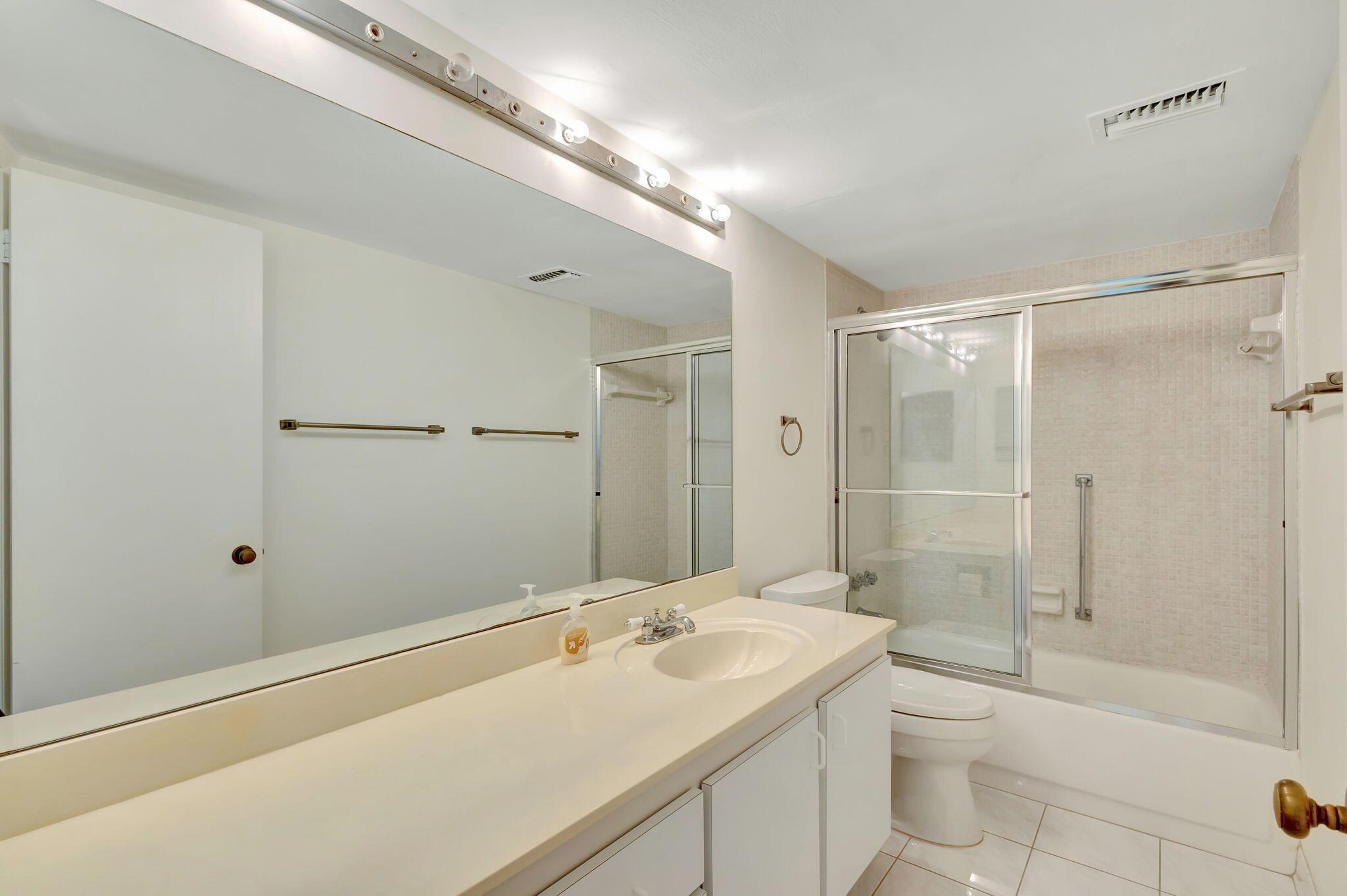 PHOENIX TOWERS CONDO - Residential Lease
