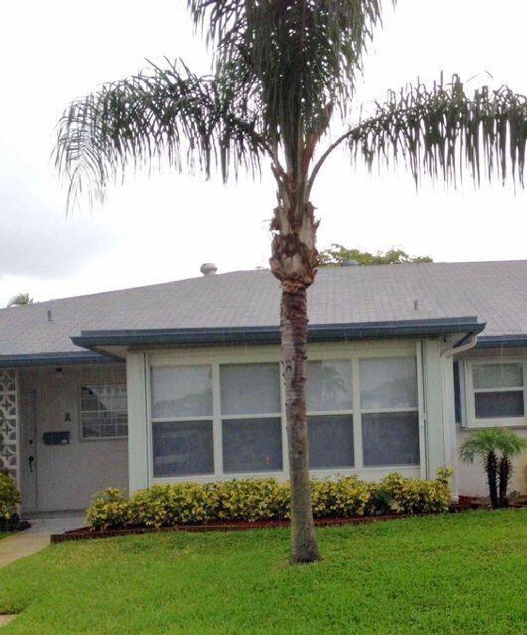 Photo of 1157 S Drive Circle #B, Delray Beach, FL 33445 (MLS # R10747569)