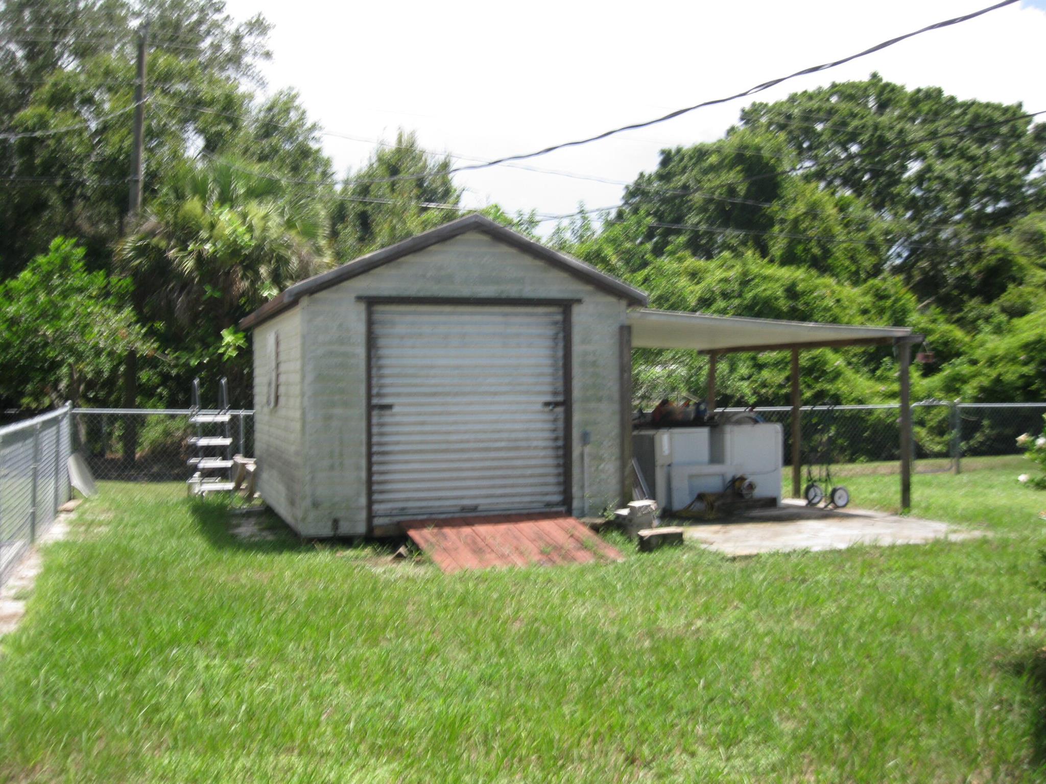 7105 North Blvd