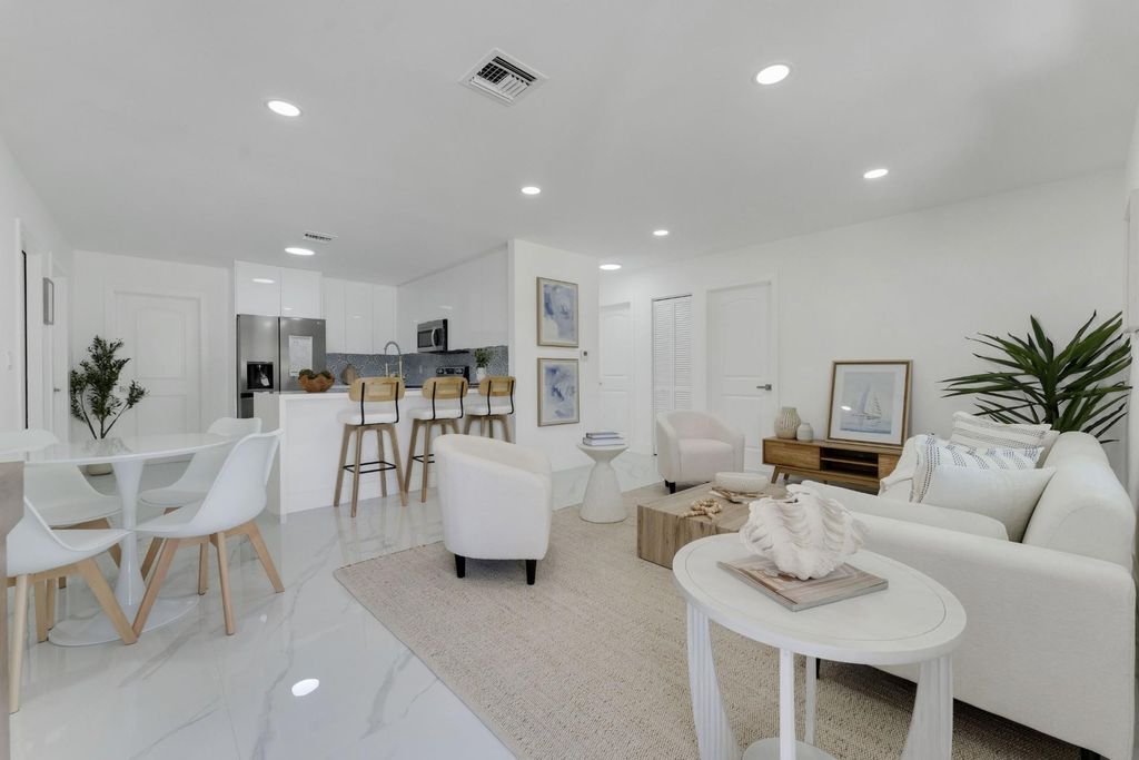 Photo of 3560 NE 13th Avenue, Oakland Park, FL 33334 (MLS # F10503709)