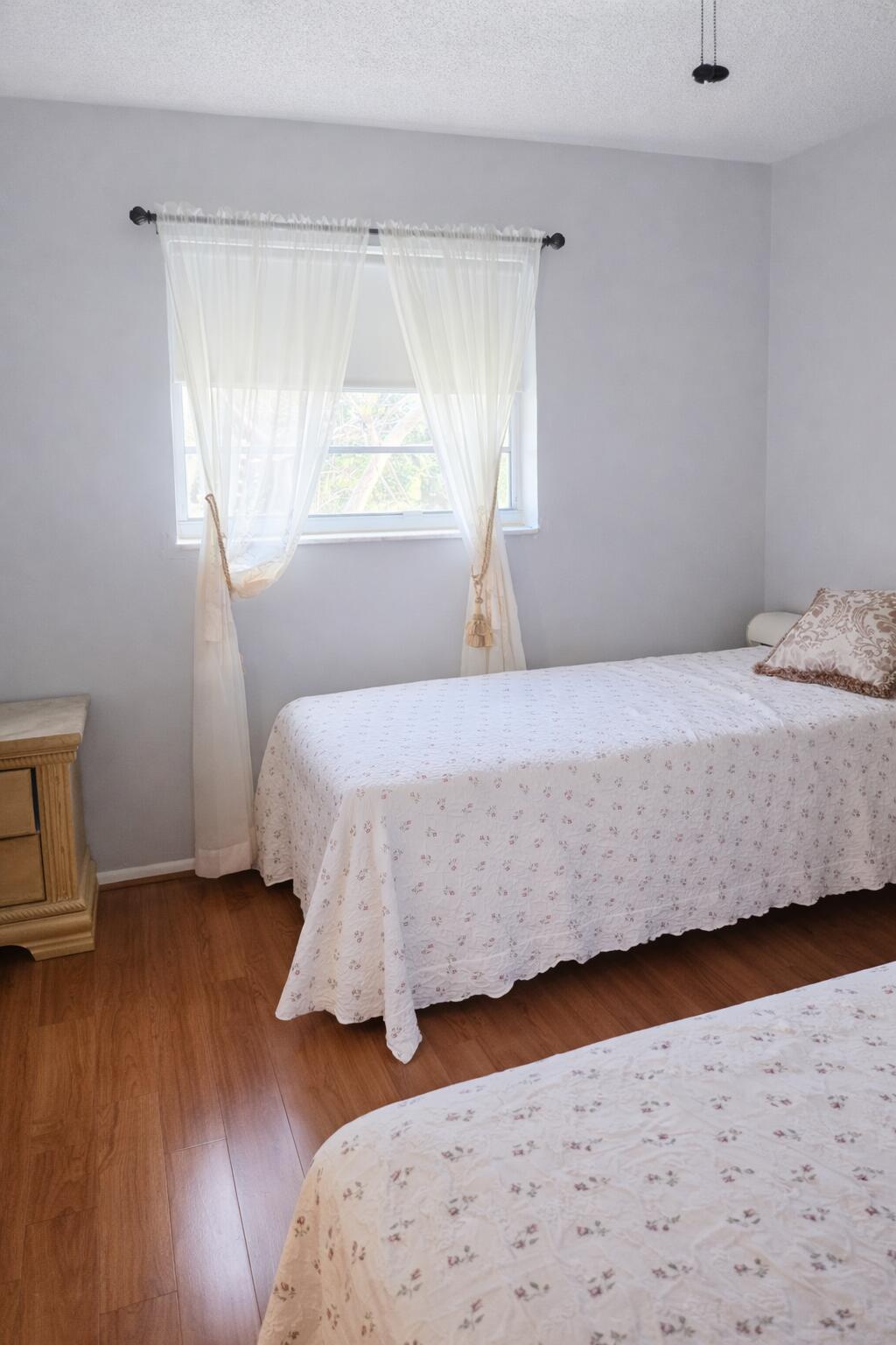 TOPAZ SOUTH CONDO - Residential