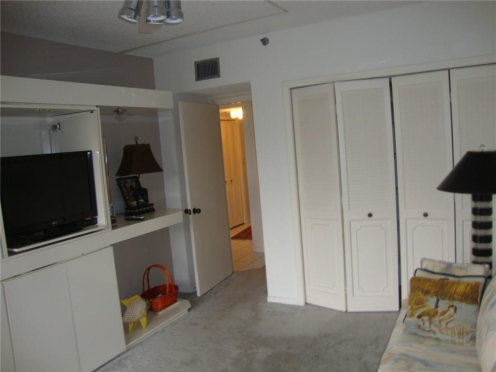 ENVIRON TOWERS - Residential