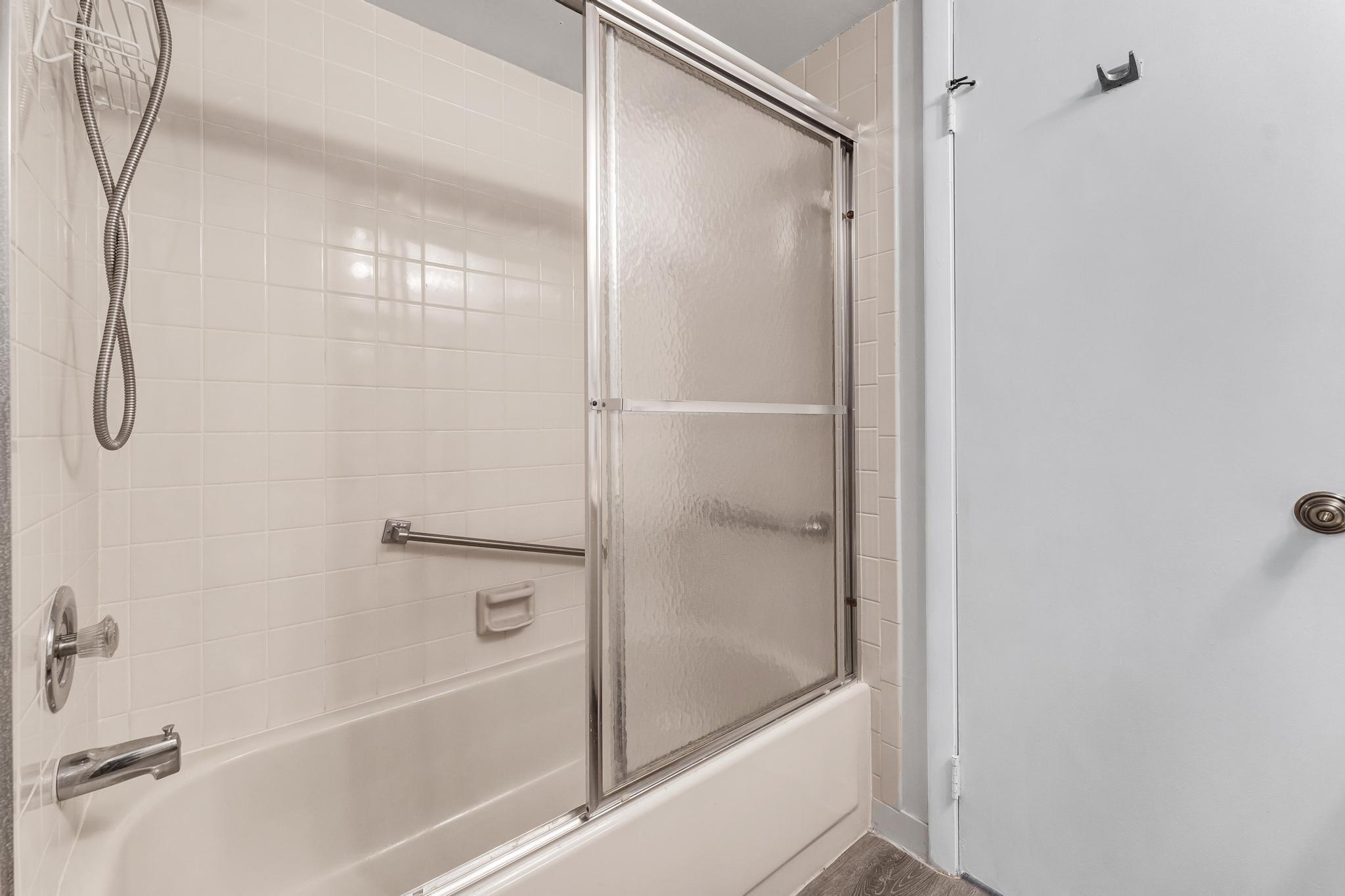 GARDENS OF WILLOW BEND CO - Residential Lease