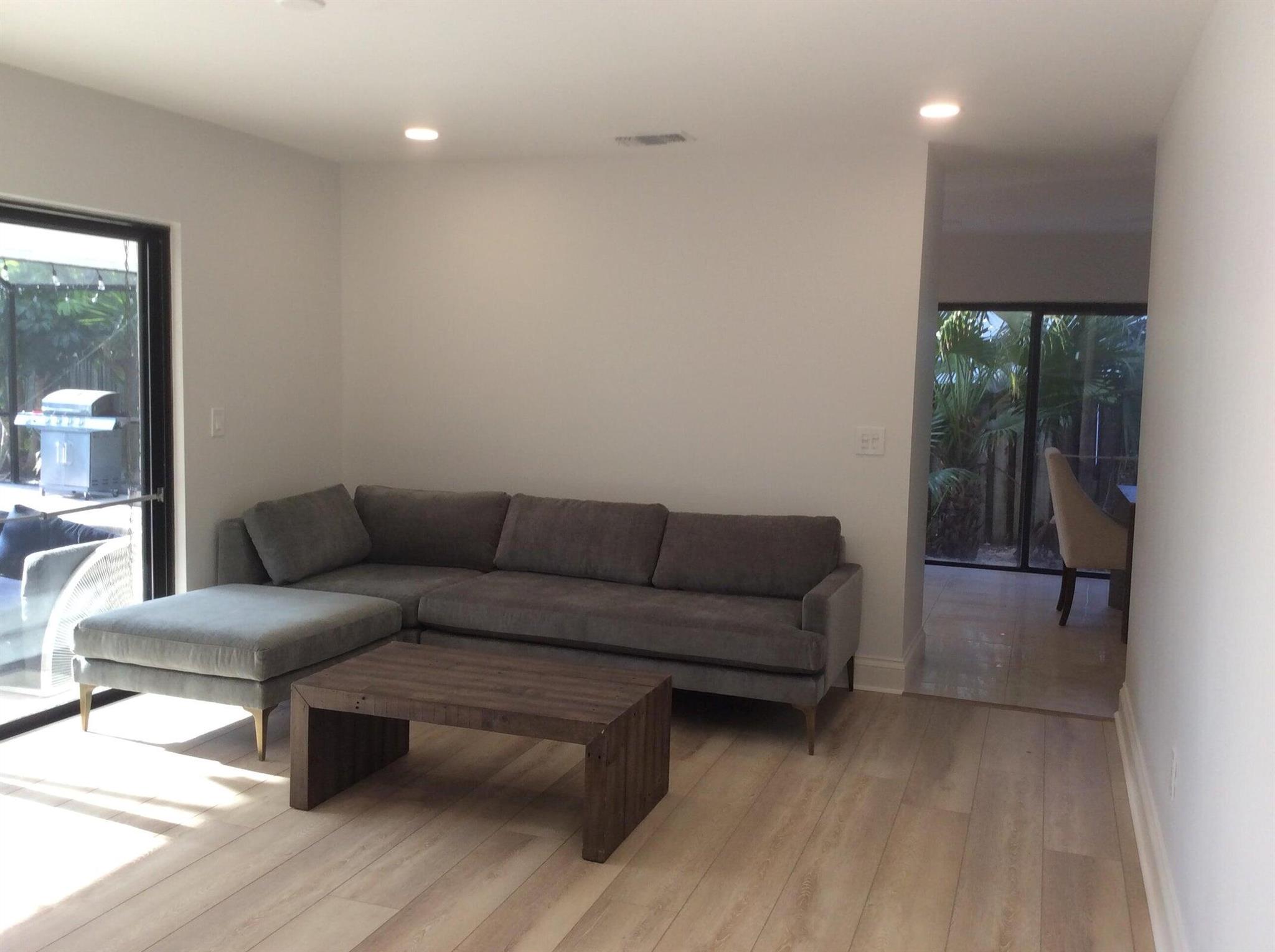 PINEWOOD EAST 2 OF WELLIN - Residential Lease