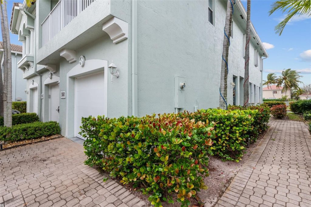 Photo of 3067 Laurel Ridge Circle, Riviera Beach, FL 33404 (MLS # F10542905)