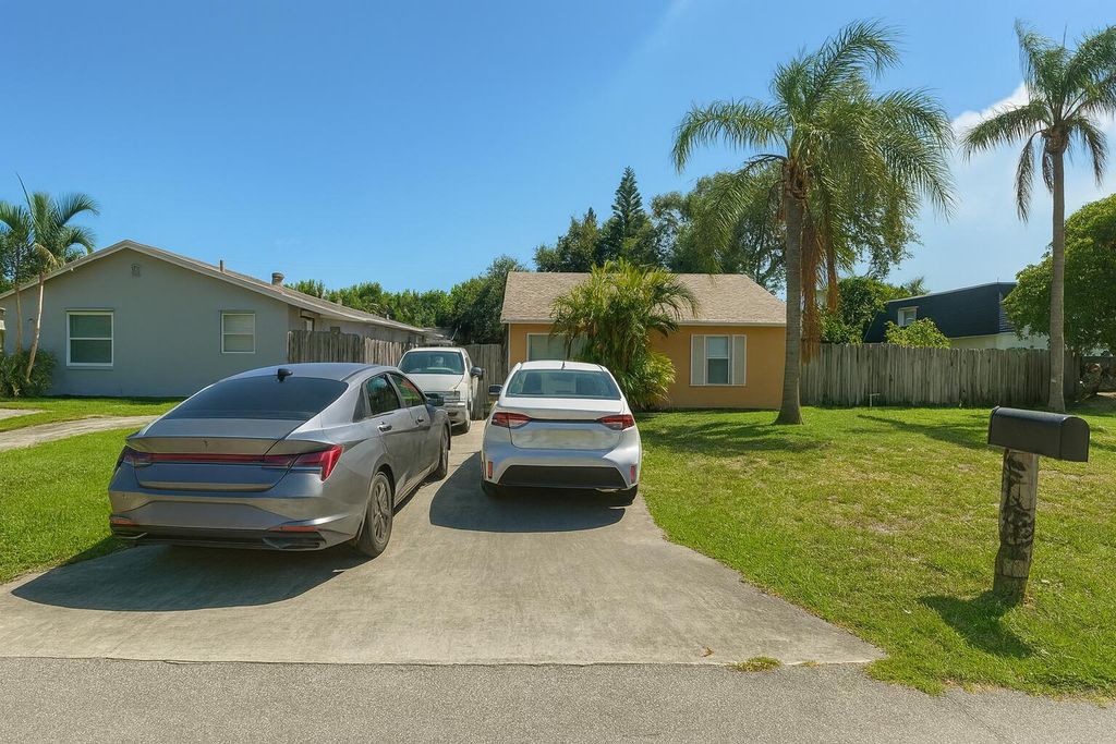 Photo of 410 Minnesota Street, Lantana, FL 33462 (MLS # R11127252)