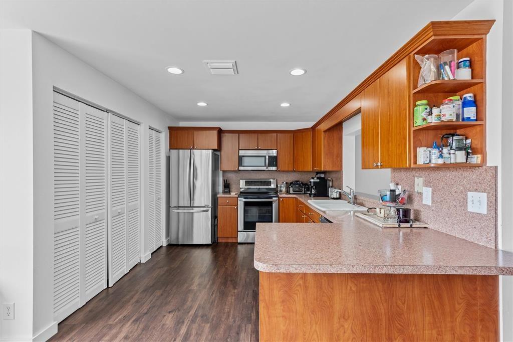 Twin Fountains Rep 142-38 - Residential Lease