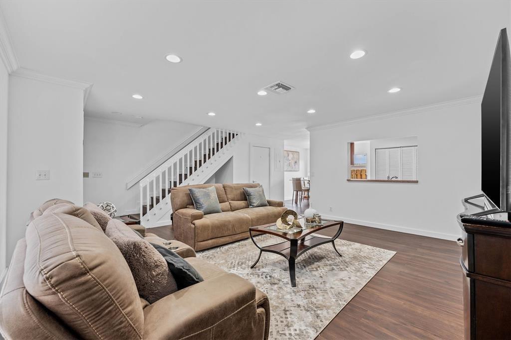 Twin Fountains Rep 142-38 - Residential Lease