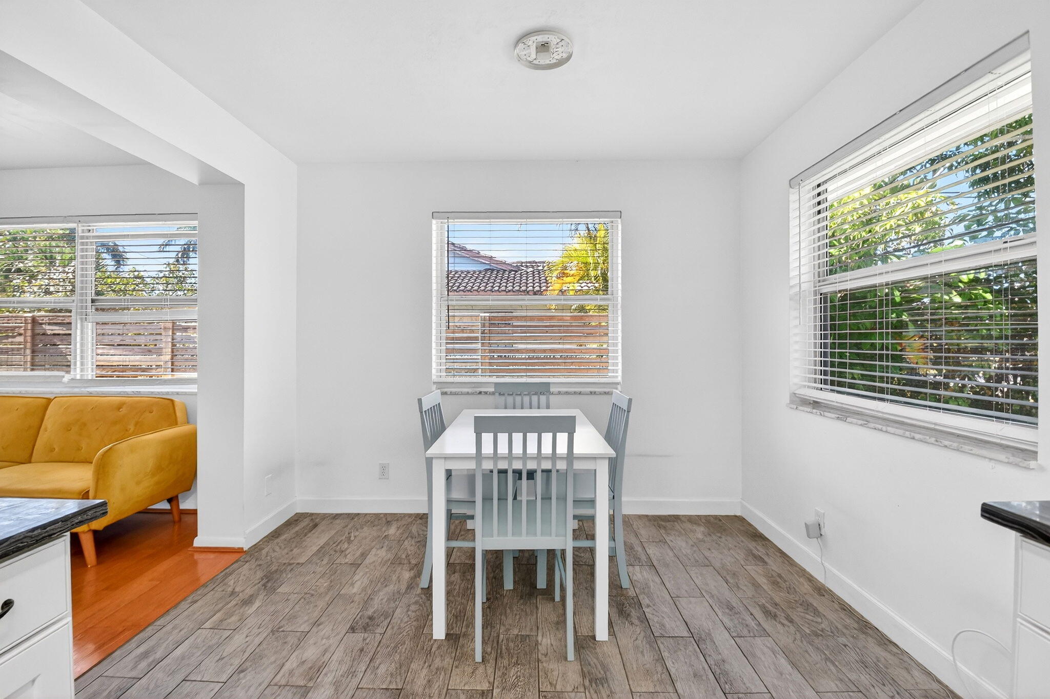 RIVIERA SHORES - Residential