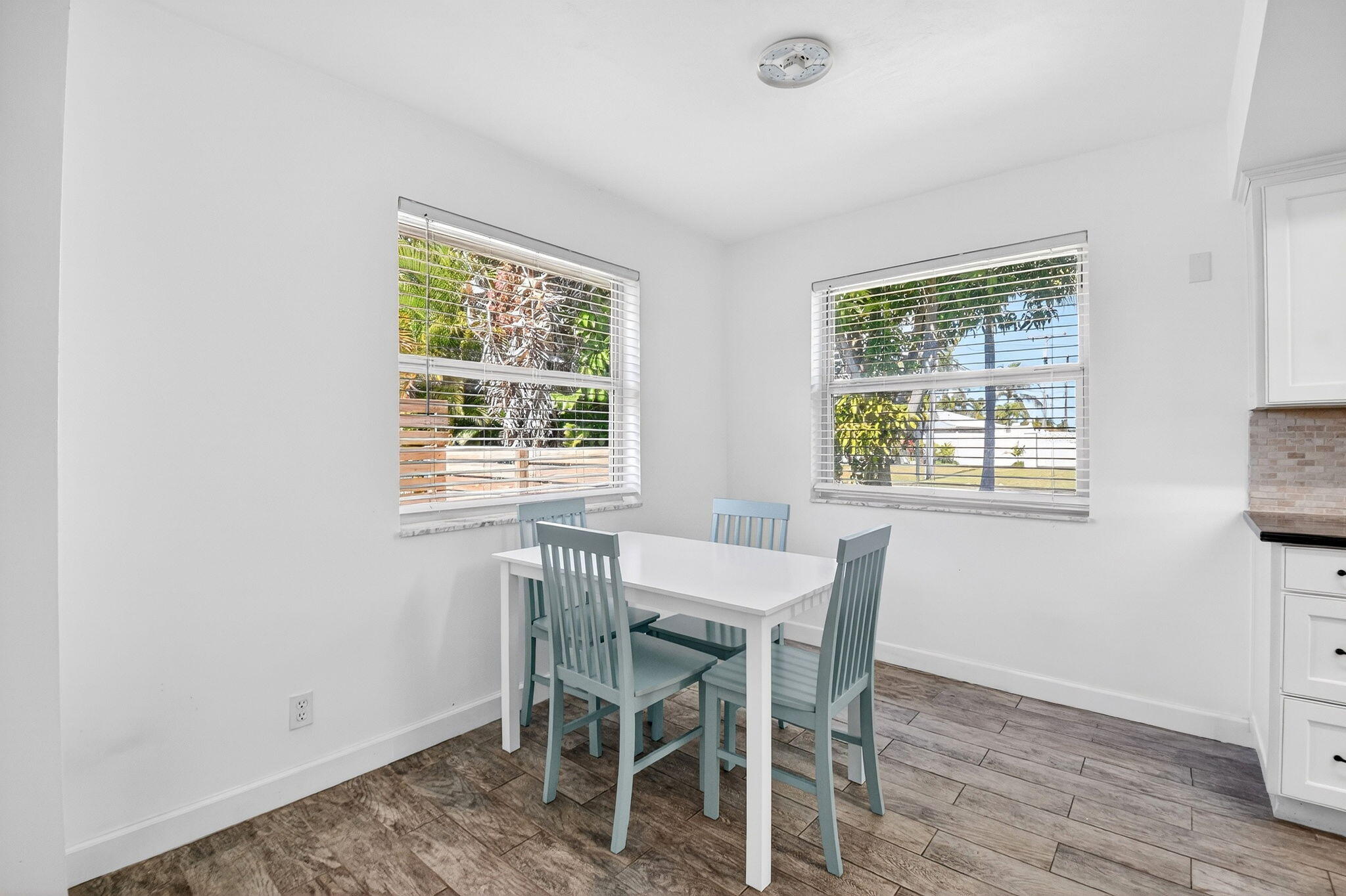 RIVIERA SHORES - Residential