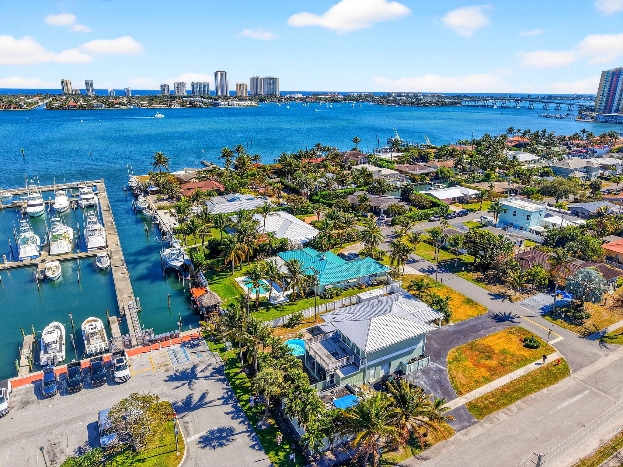 RIVIERA SHORES - Residential