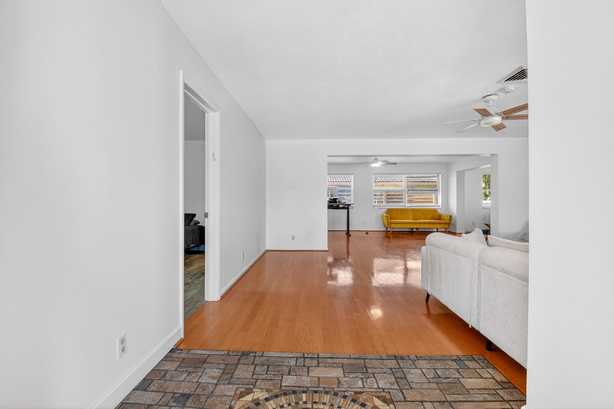 RIVIERA SHORES - Residential