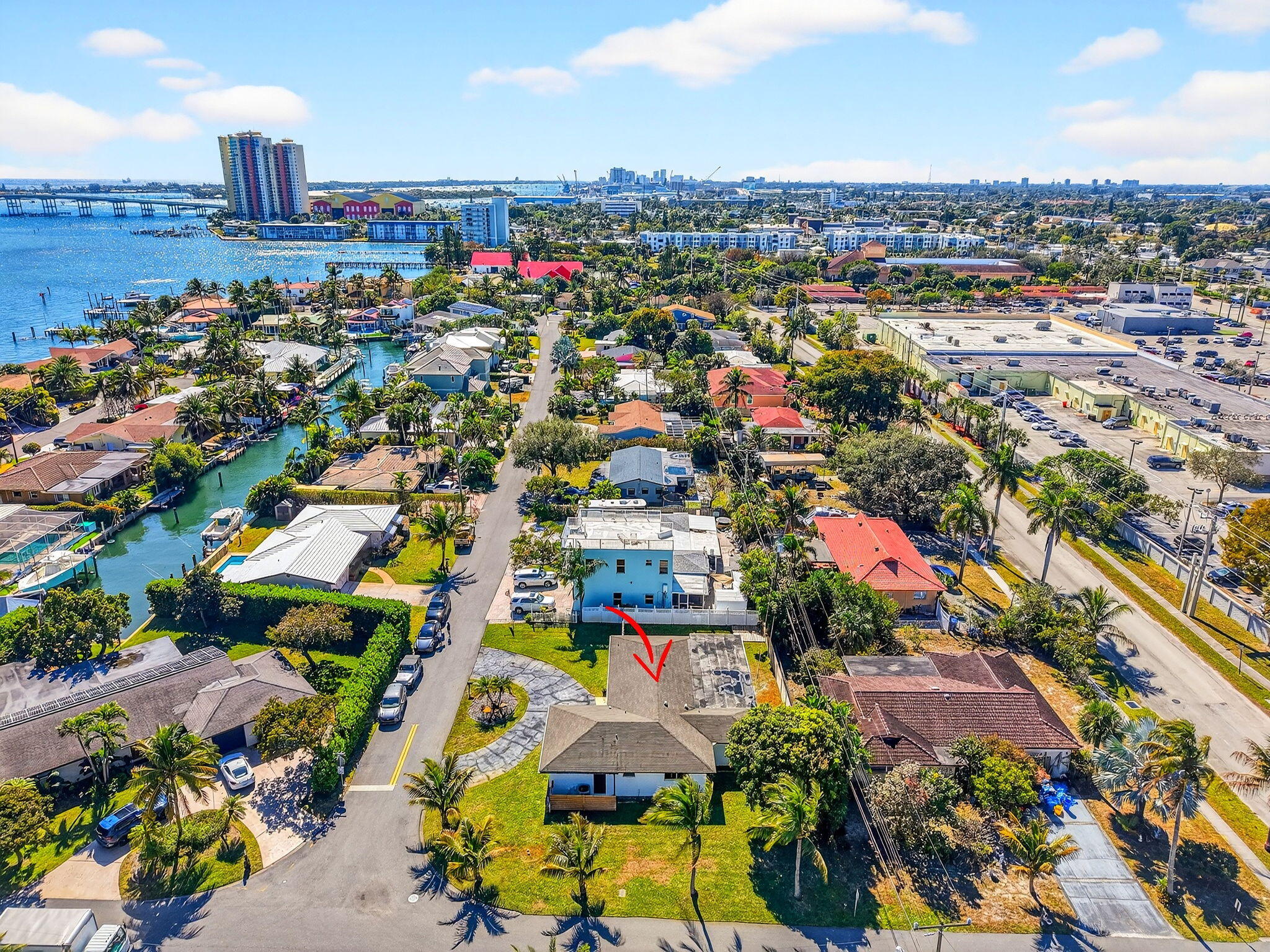 RIVIERA SHORES - Residential