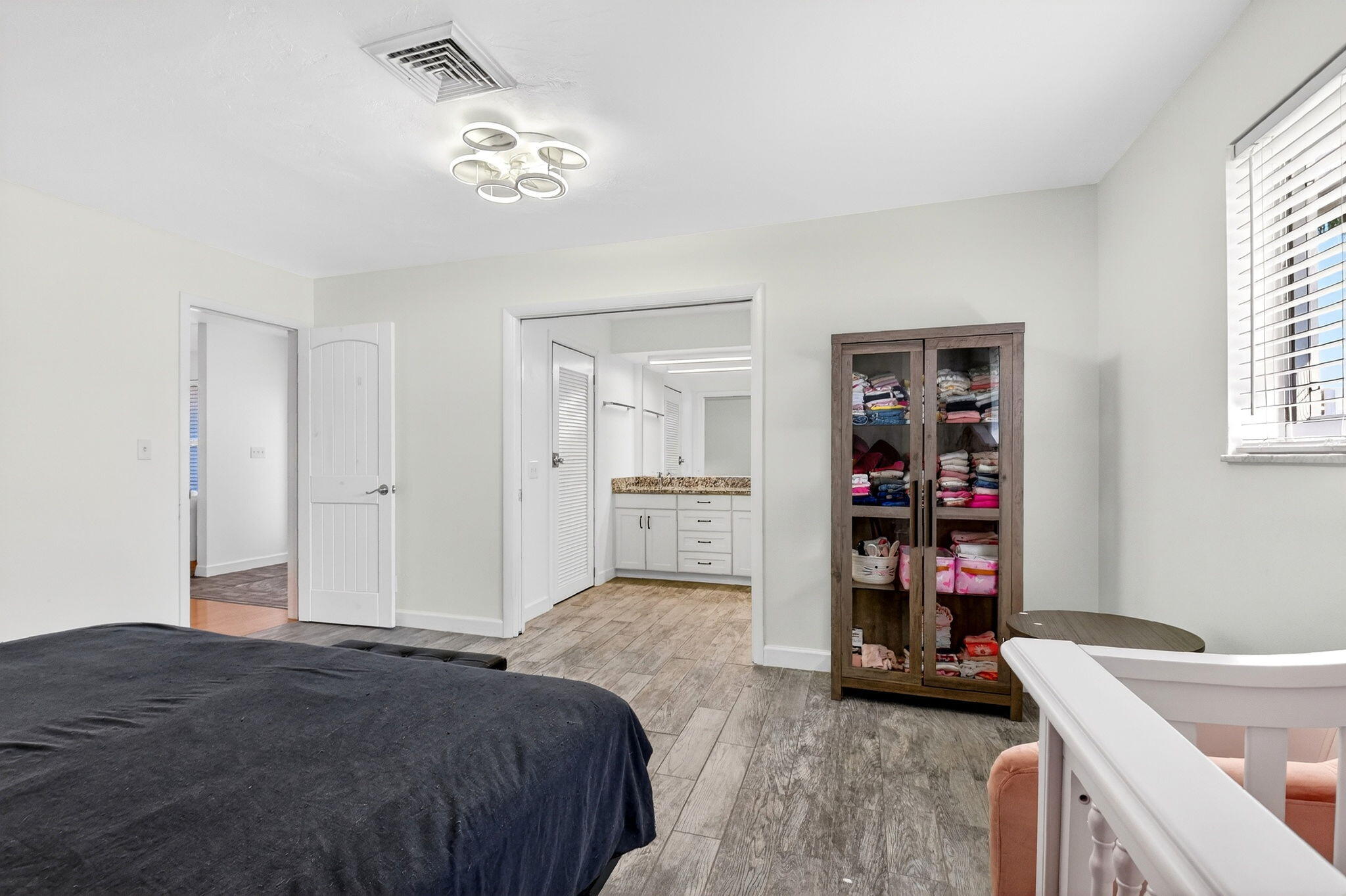 RIVIERA SHORES - Residential