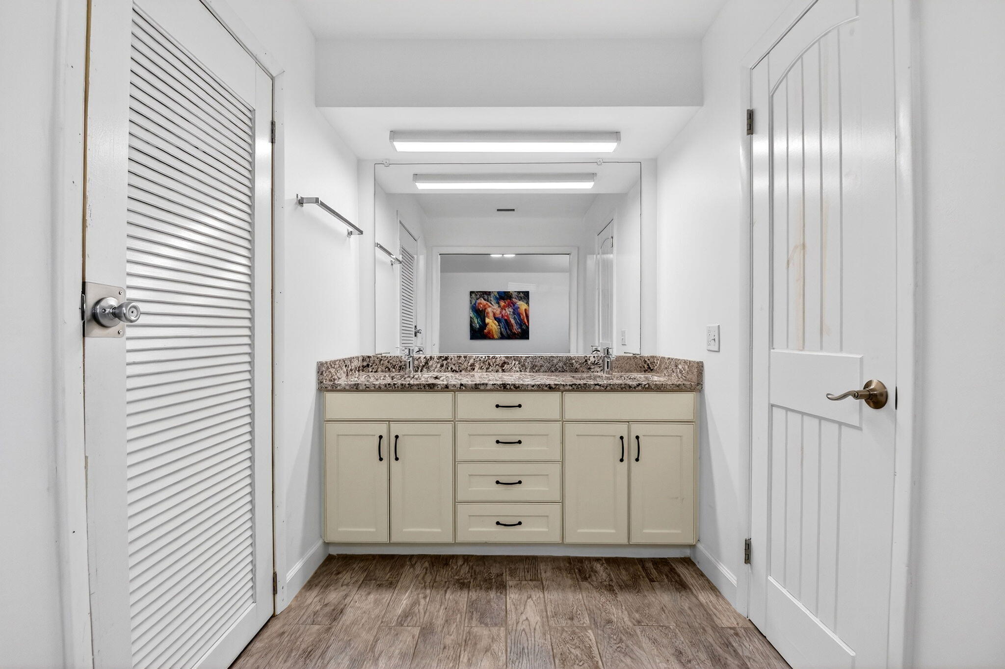 RIVIERA SHORES - Residential