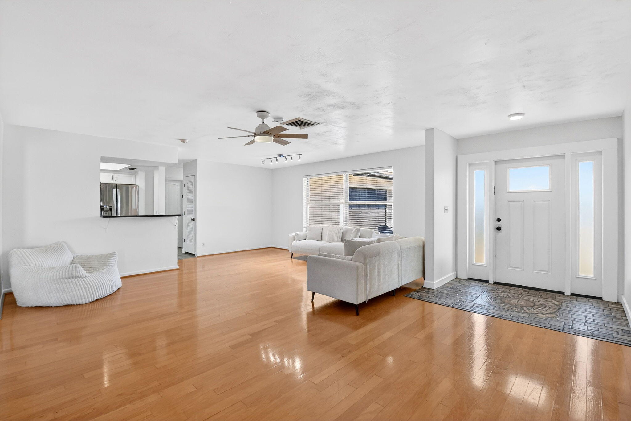 RIVIERA SHORES - Residential