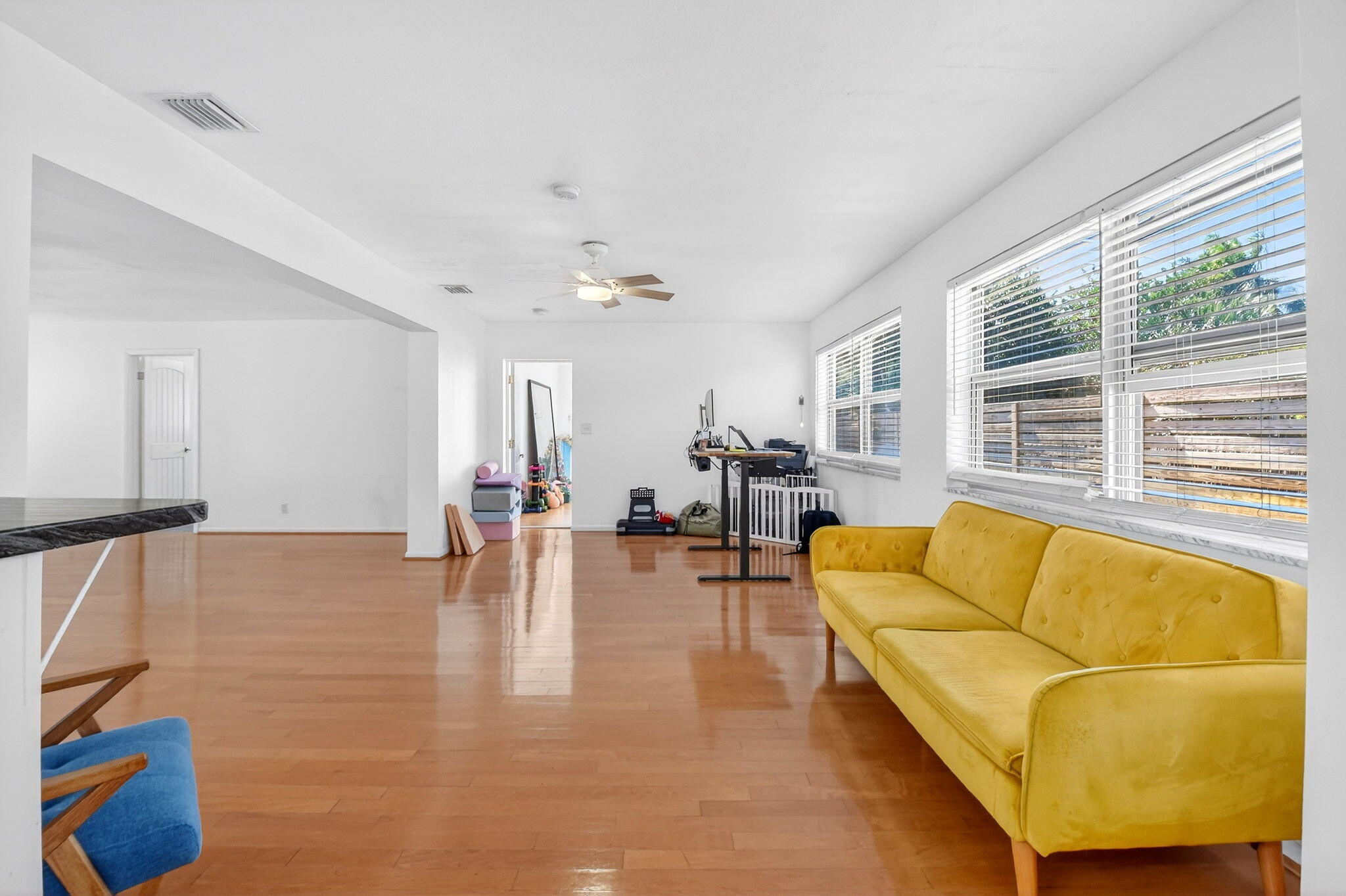 RIVIERA SHORES - Residential