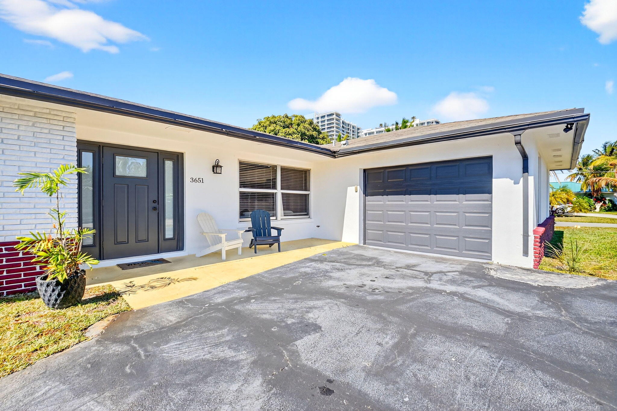 RIVIERA SHORES - Residential