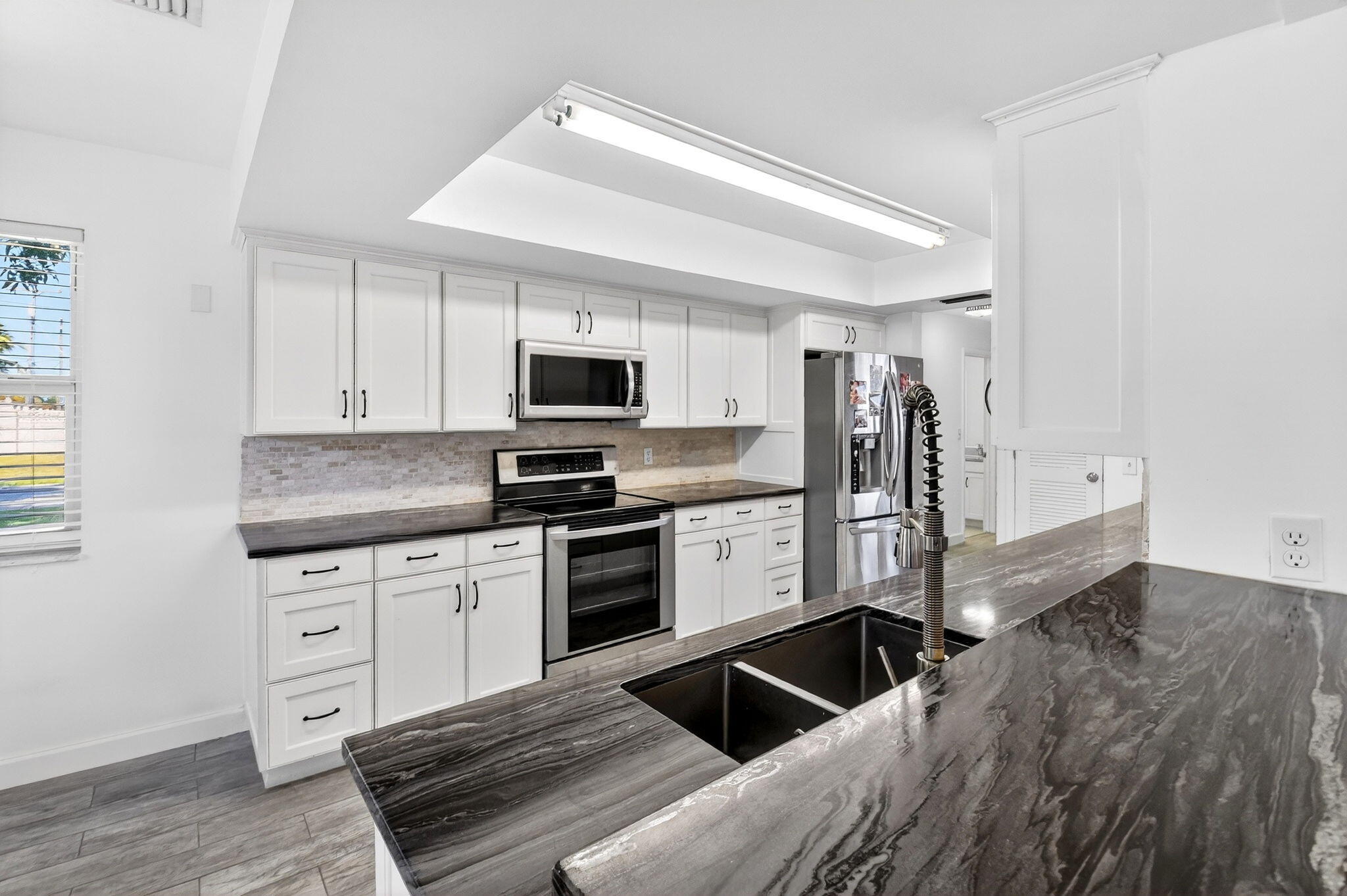 RIVIERA SHORES - Residential