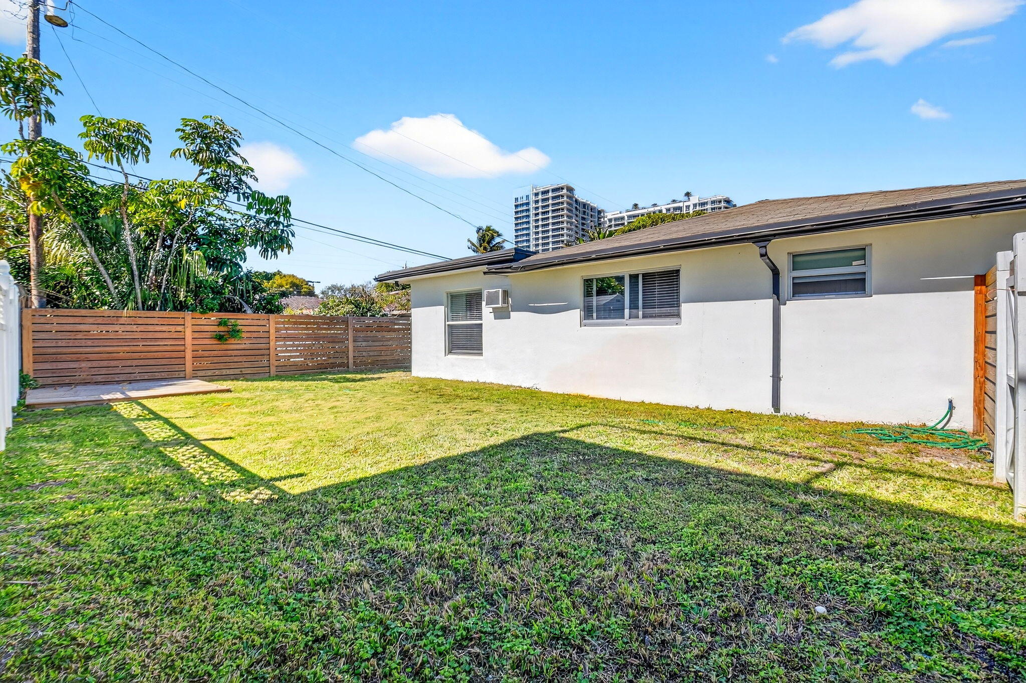 RIVIERA SHORES - Residential