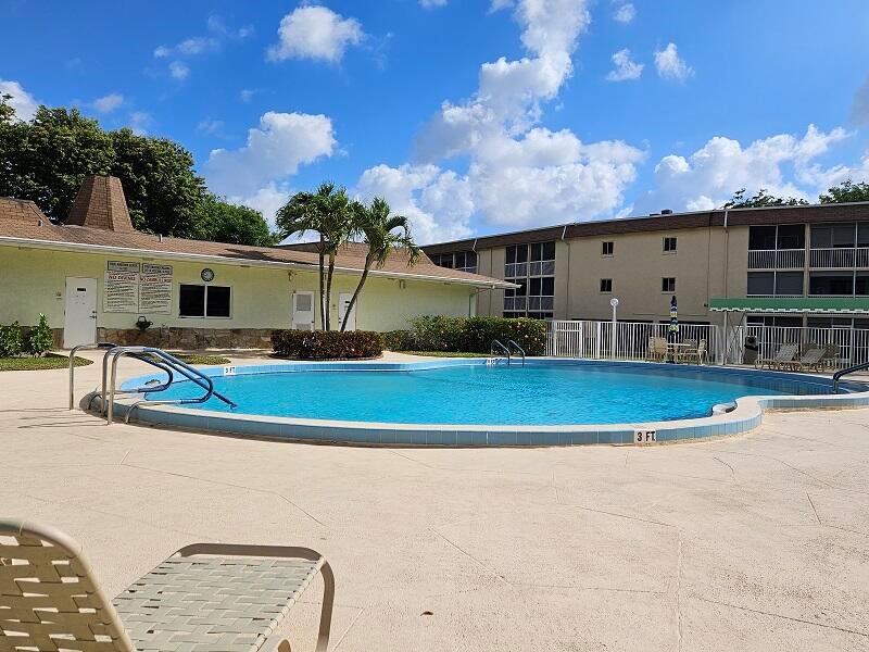 VILLAGE GREEN HAMPTON CON - Residential Lease