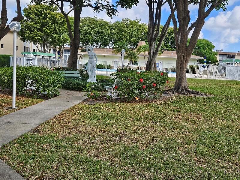 VILLAGE GREEN HAMPTON CON - Residential Lease