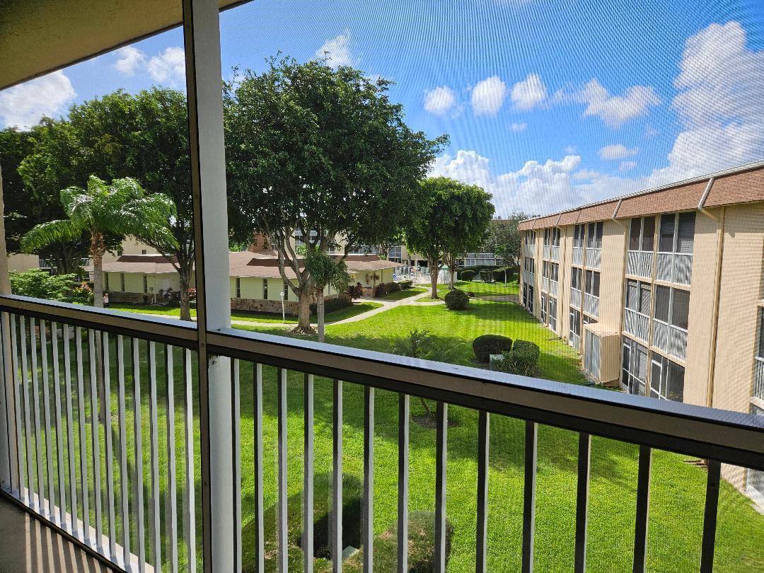 VILLAGE GREEN HAMPTON CON - Residential Lease