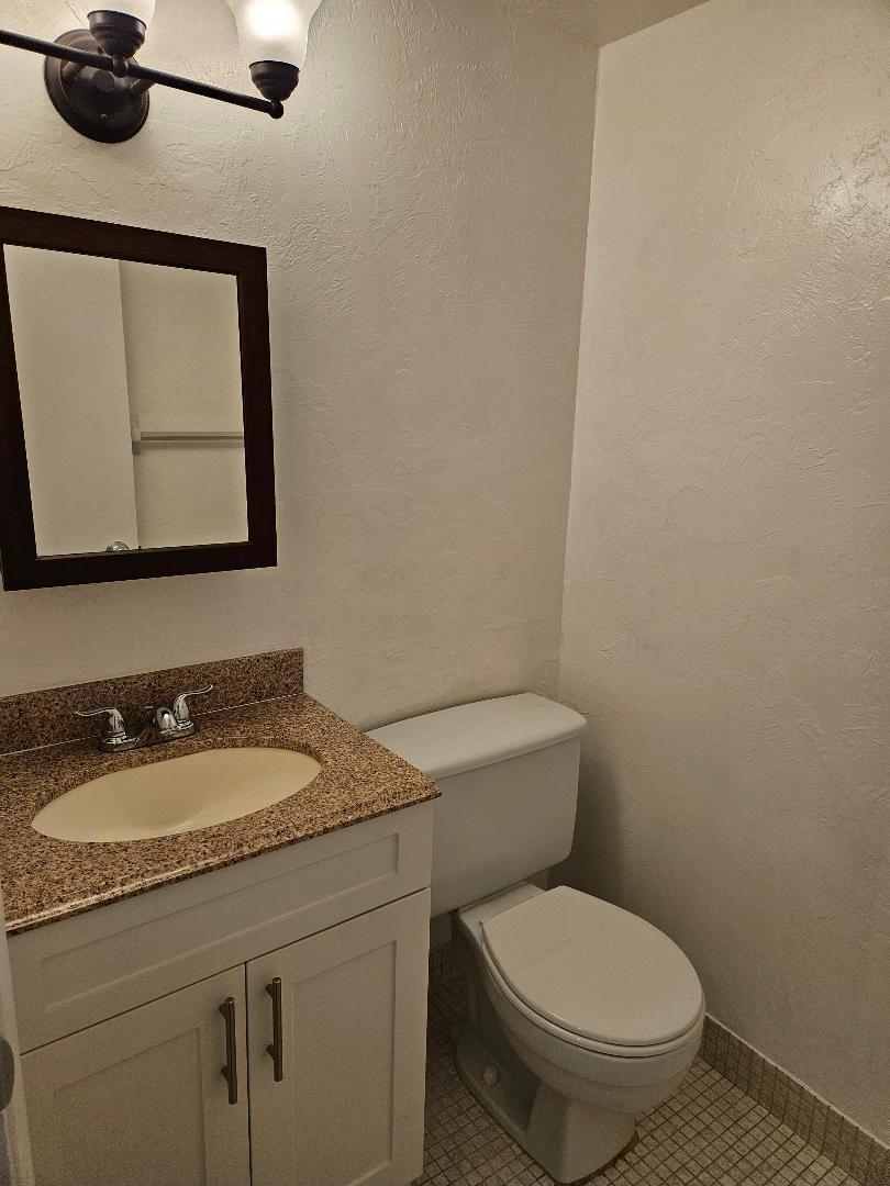VILLAGE GREEN HAMPTON CON - Residential Lease