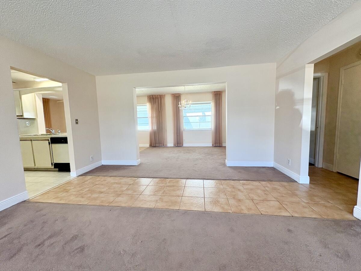 PALM BEACH LEISUREVILLE SEC 10 - Residential Lease