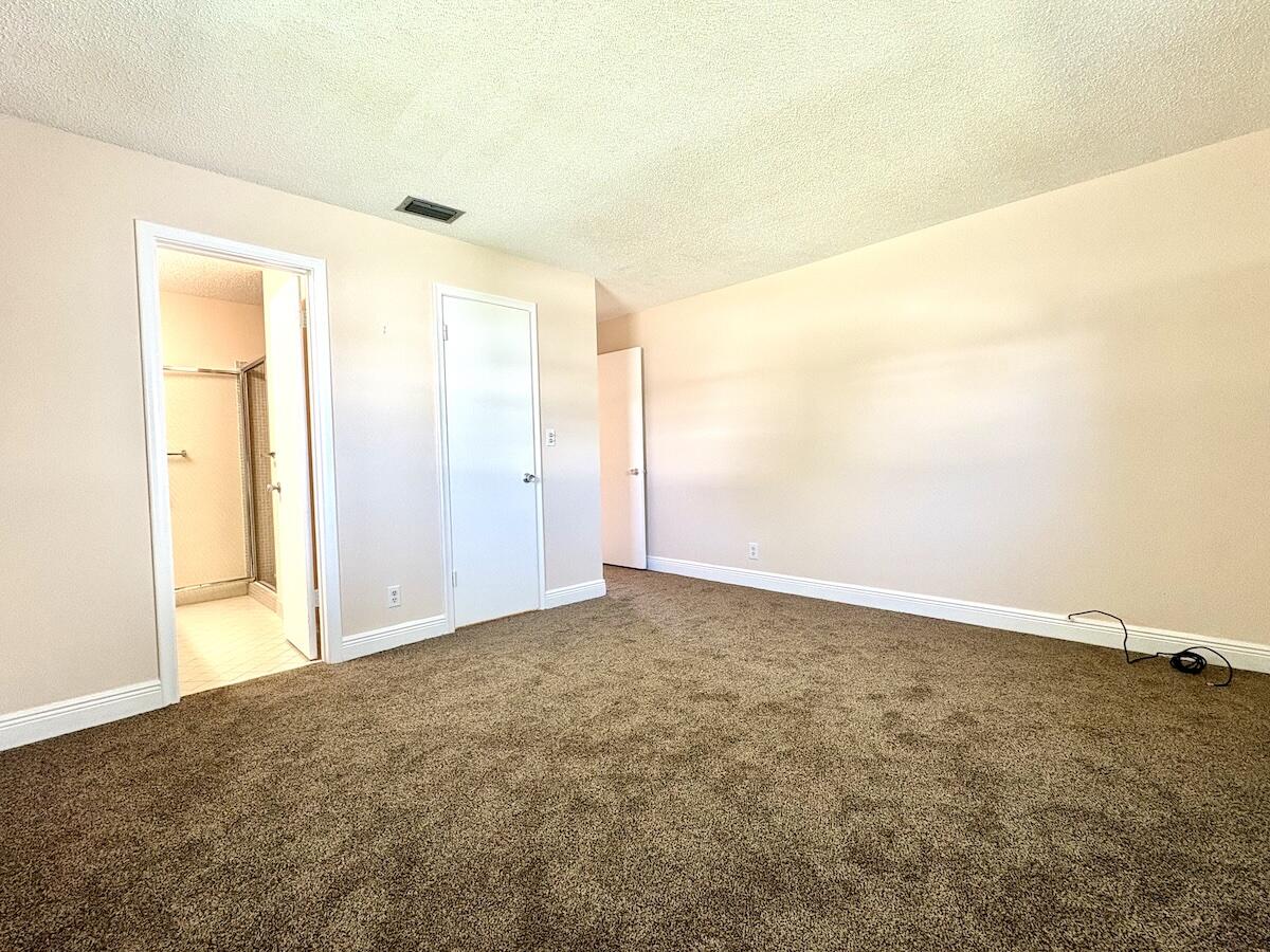 PALM BEACH LEISUREVILLE SEC 10 - Residential Lease