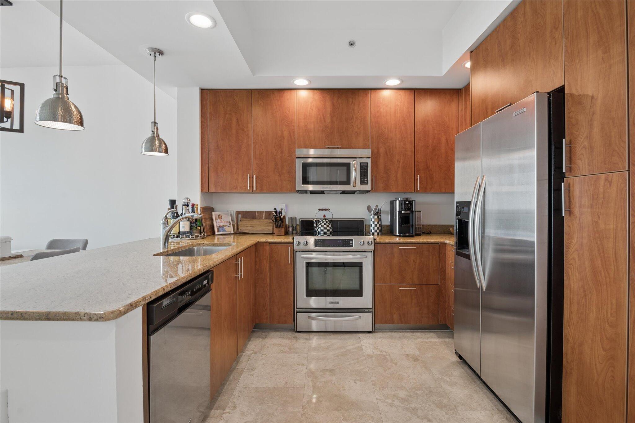STRADA 315 CONDO - Residential