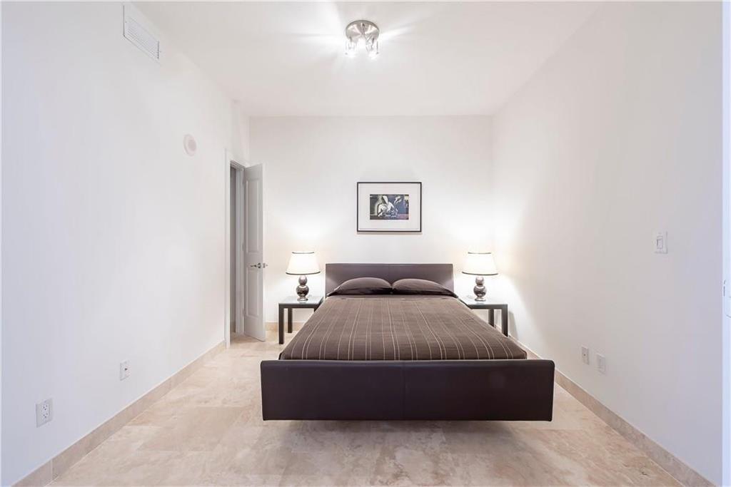 STRADA 315 CONDO - Residential