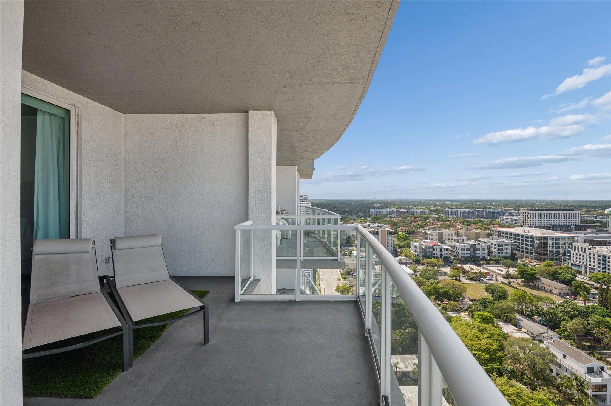 STRADA 315 CONDO - Residential
