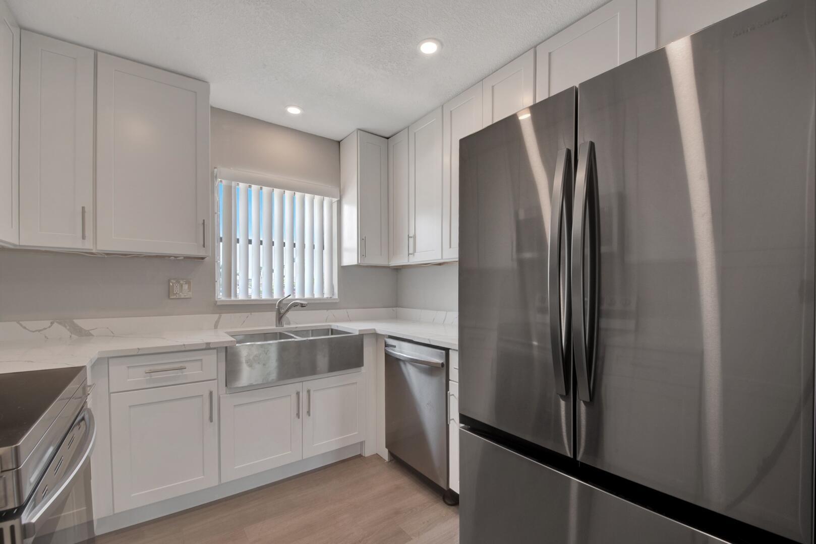 View photos, virtual tours, details... 2580 Dudley Drive E D