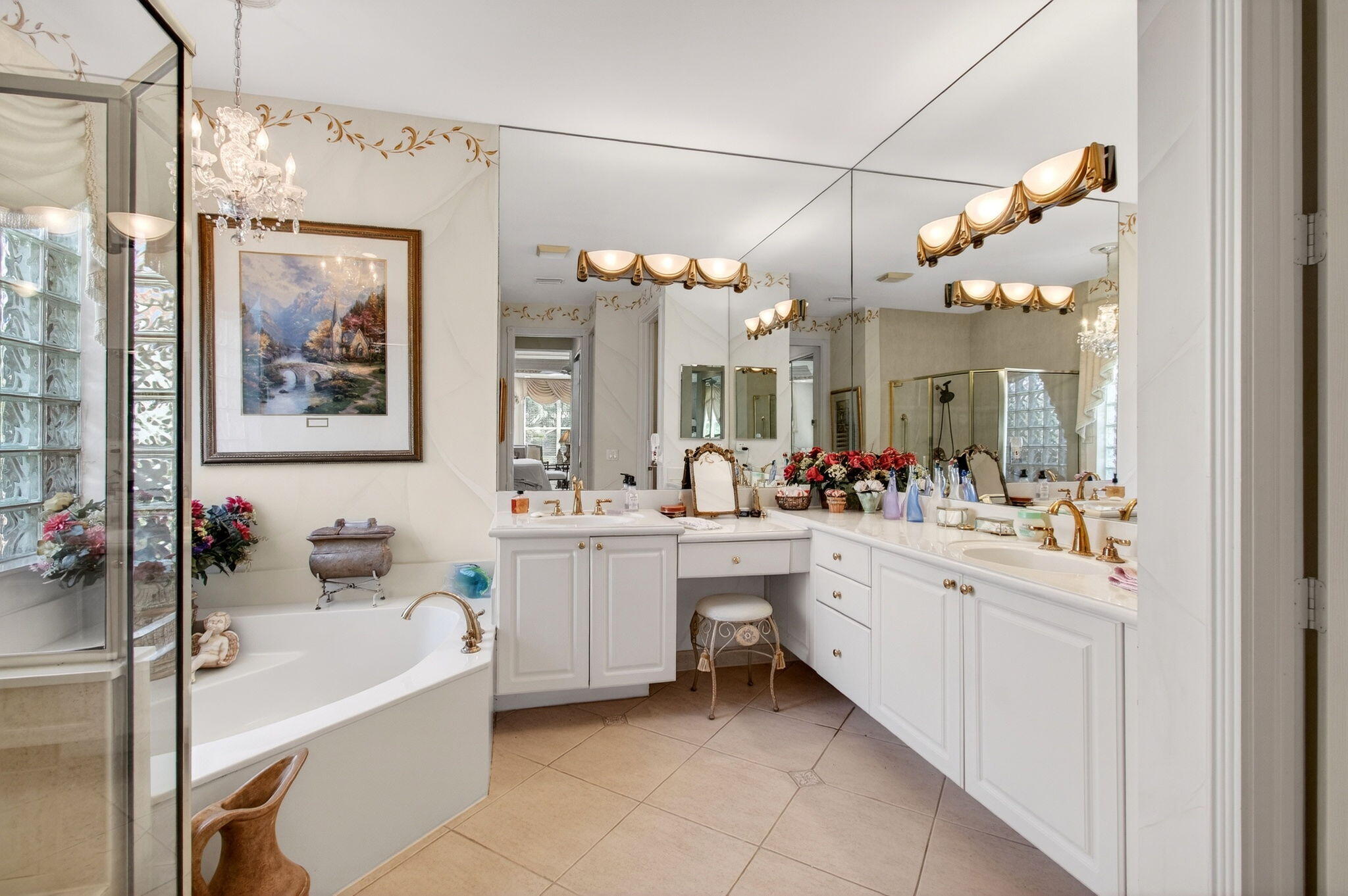 VALENCIA ISLES - Residential