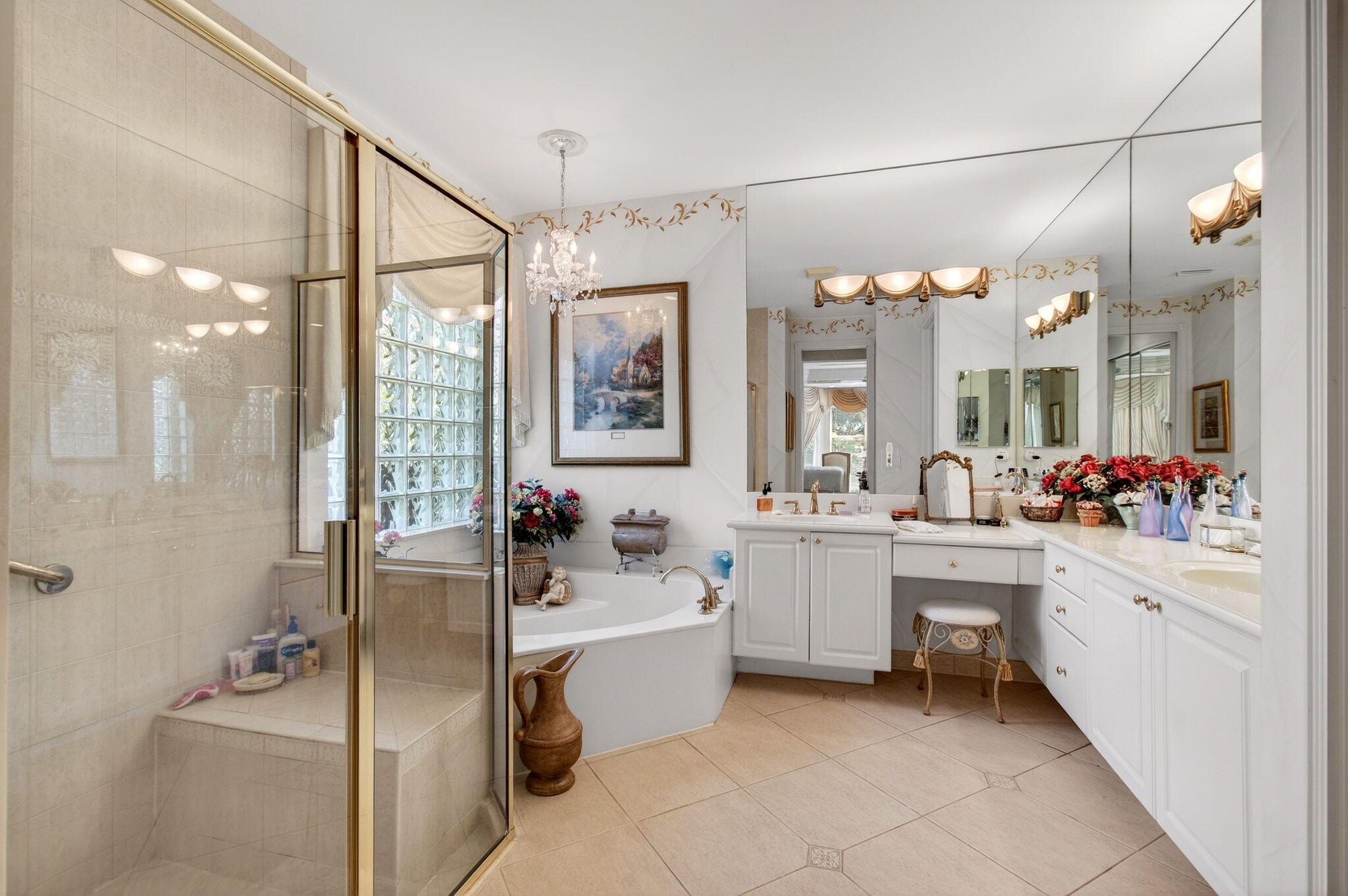 VALENCIA ISLES - Residential