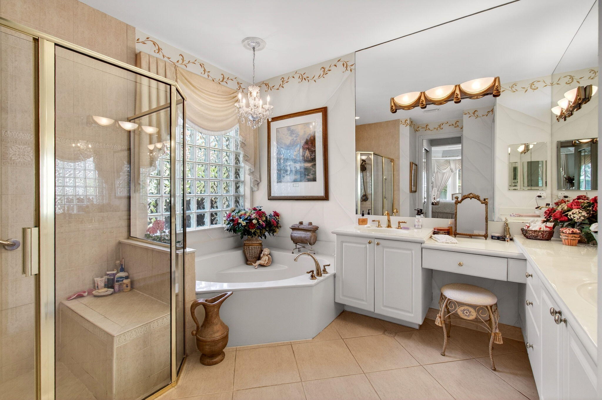 VALENCIA ISLES - Residential