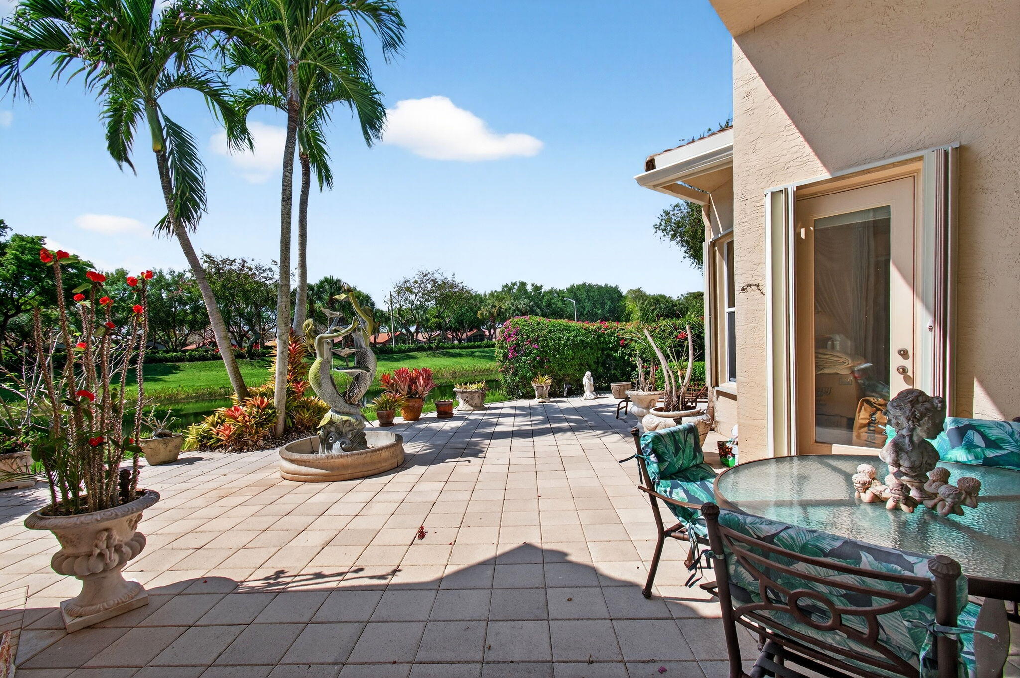 VALENCIA ISLES - Residential