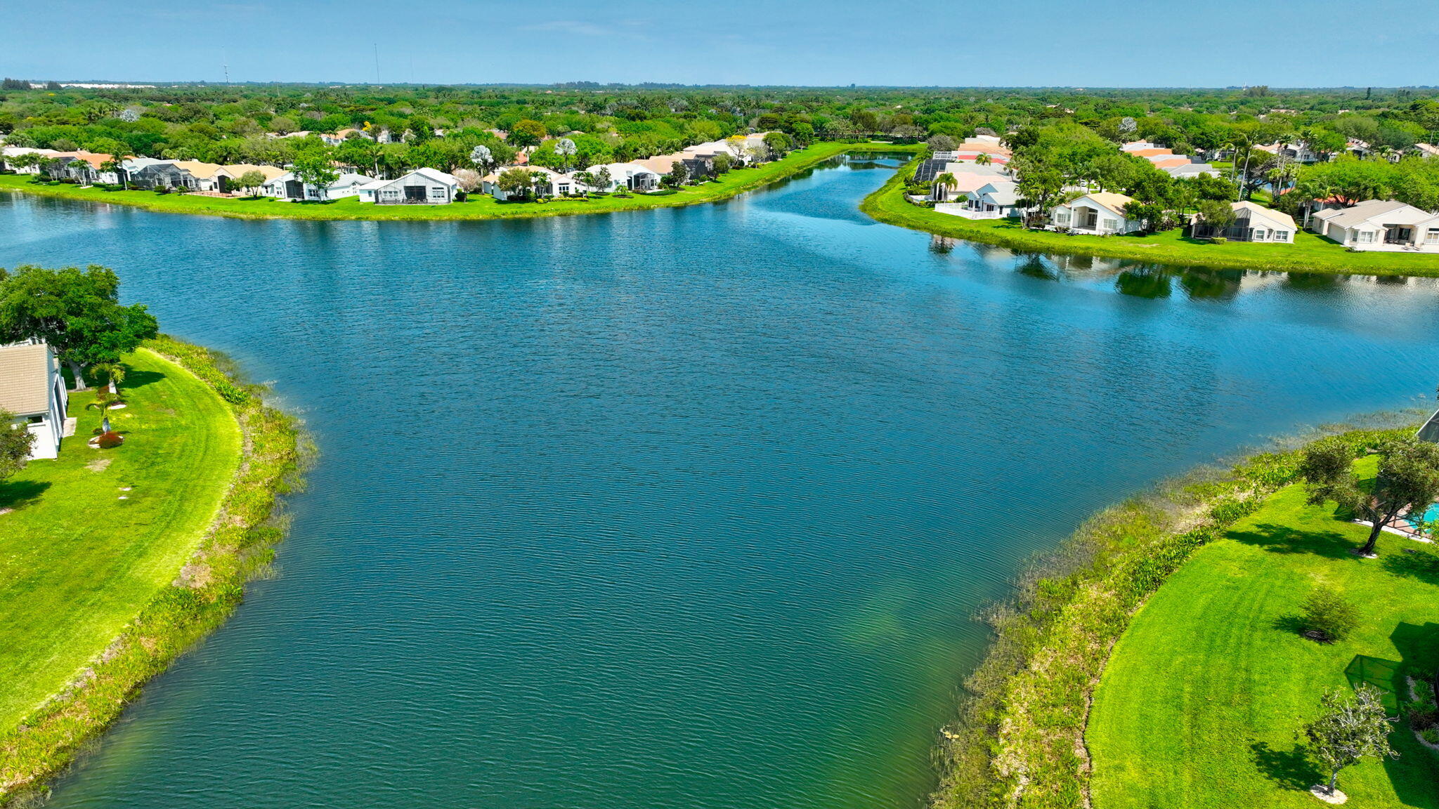 VALENCIA ISLES - Residential