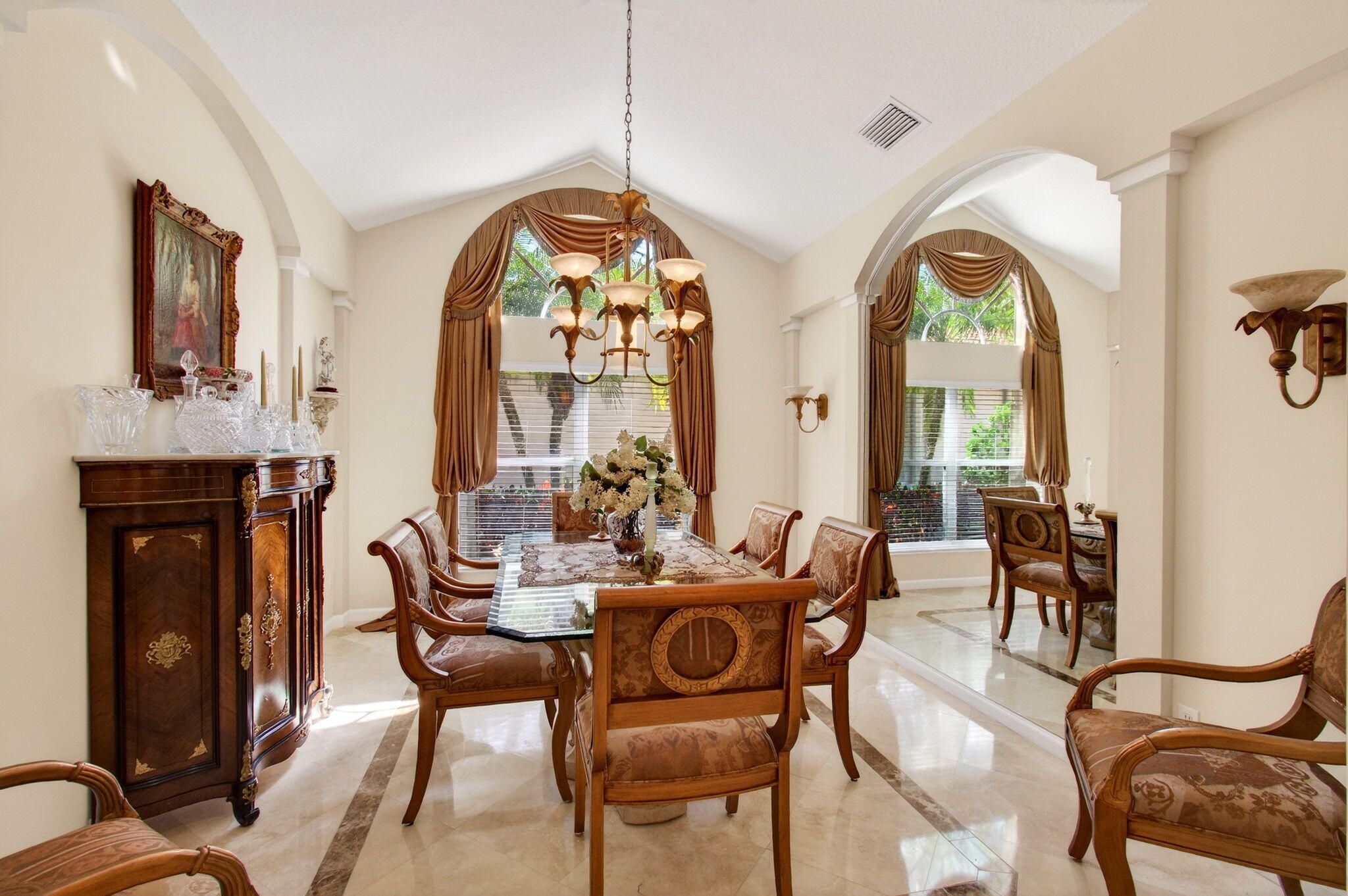 VALENCIA ISLES - Residential