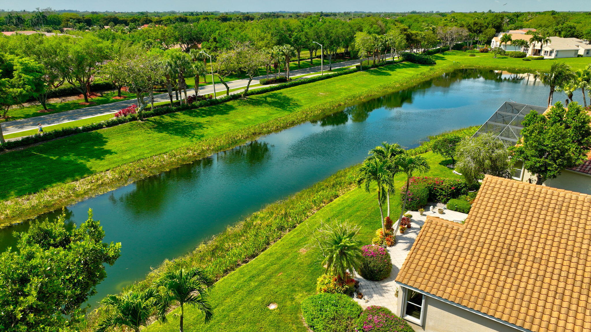 VALENCIA ISLES - Residential